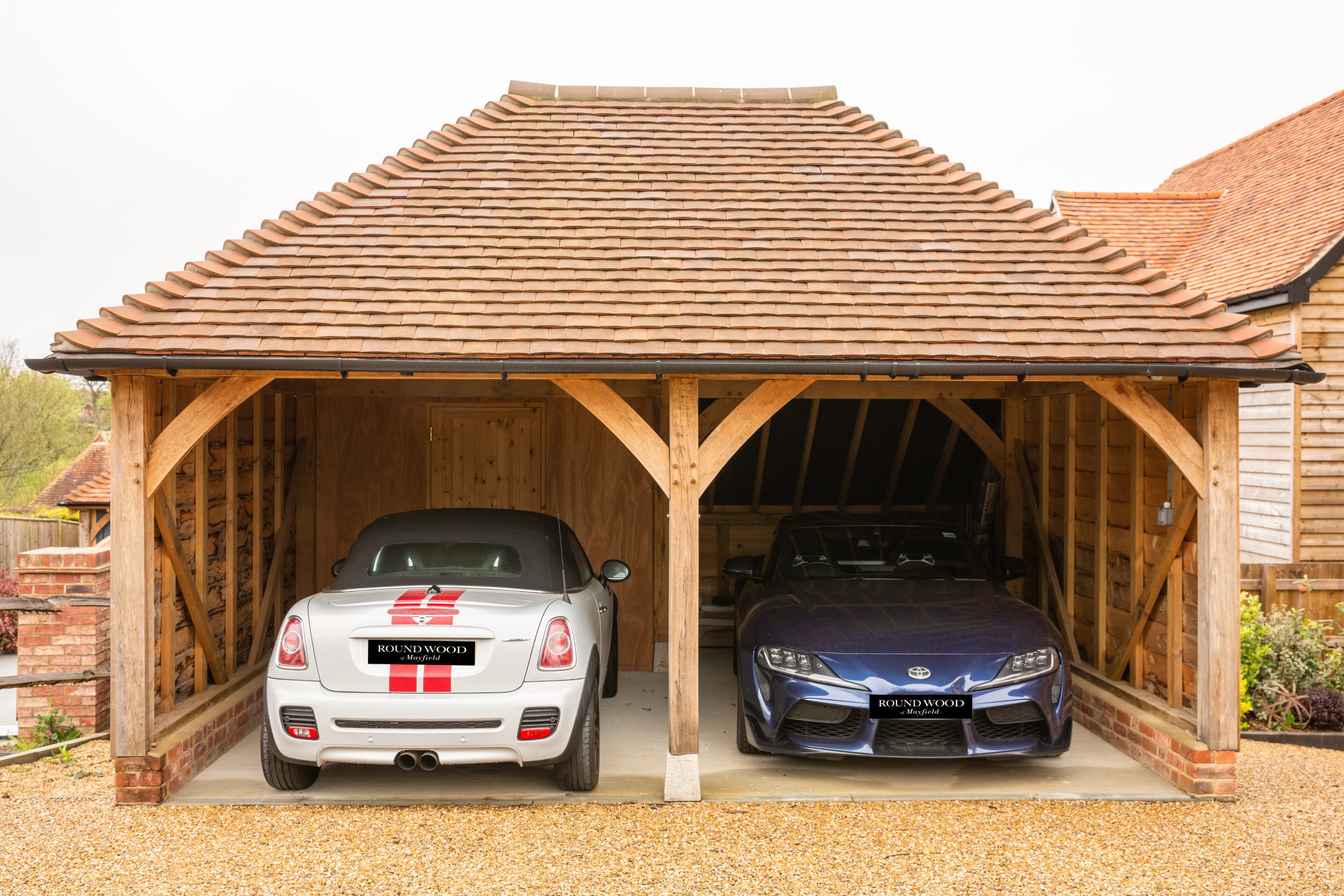 2 bay oak garage Round Wood