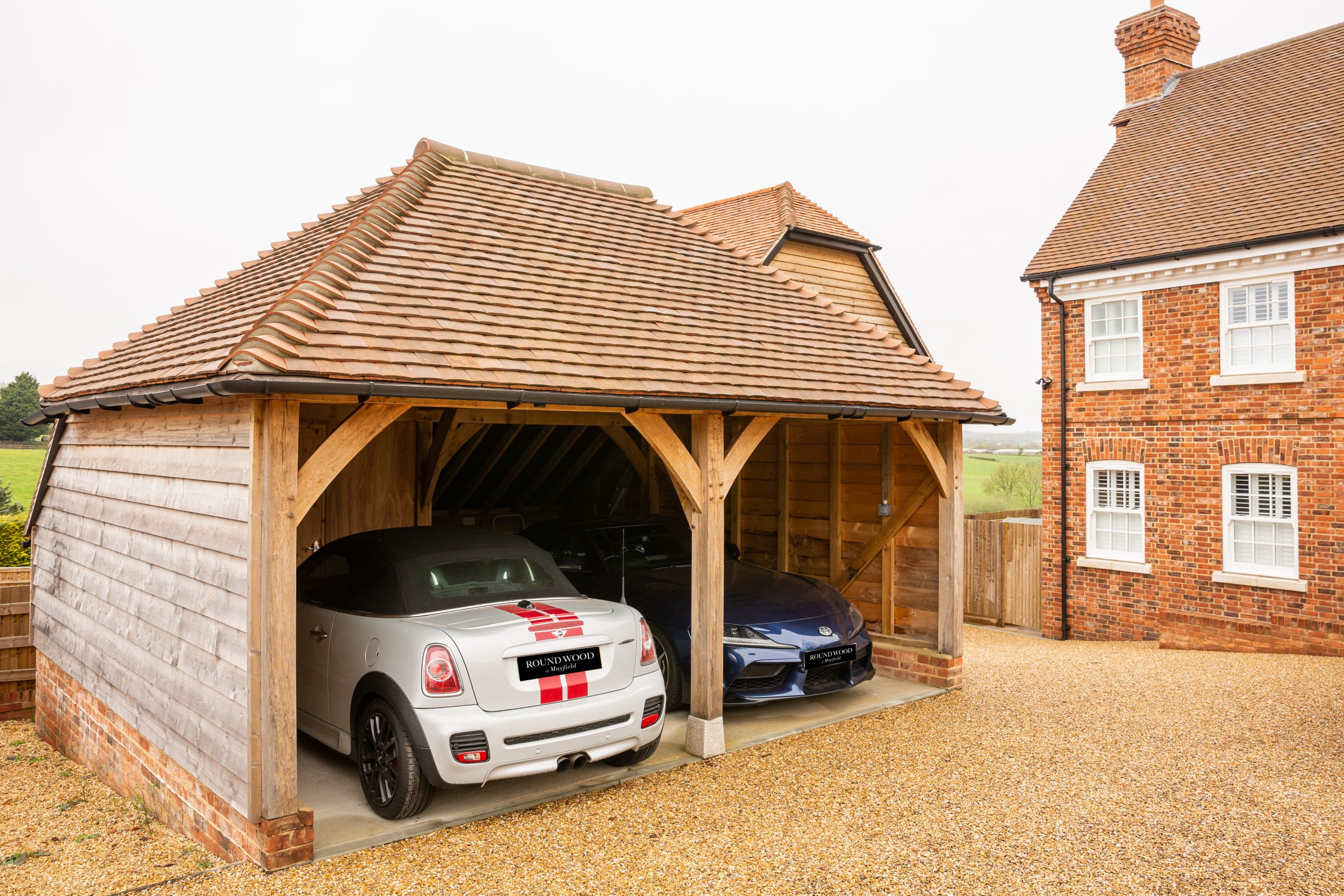 2 bay oak garage Round Wood