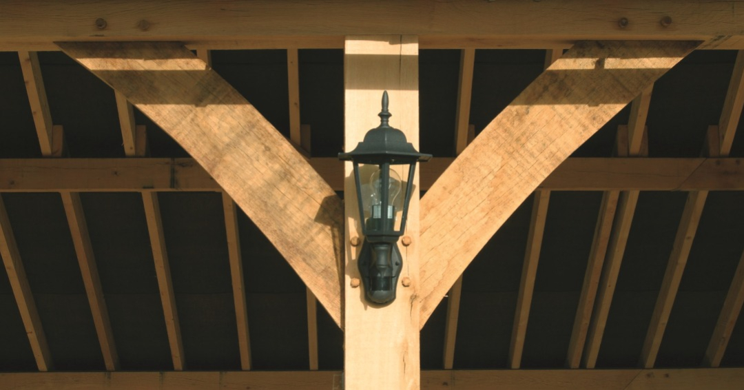 Curved Braces oak framed building