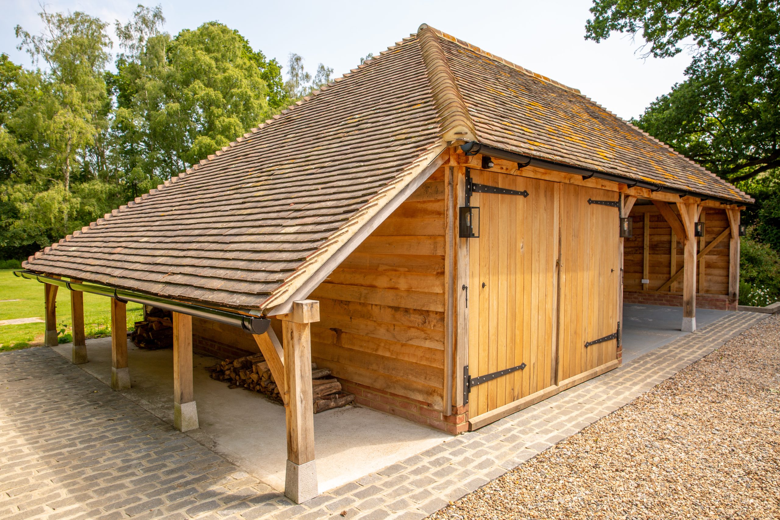 3 bay oak framed garage Round Wood