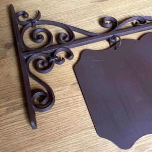Cast Iron Ornate Sign Board Statue - 20mm High