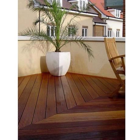 Yellow Balau decking board - Face-grooved