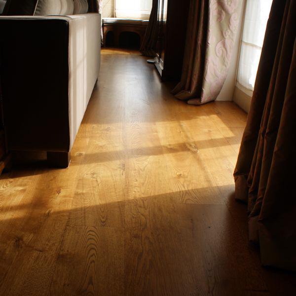 Solid Oak flooring - Rustic grade, Smooth, Untreated - 205 x 21 mm