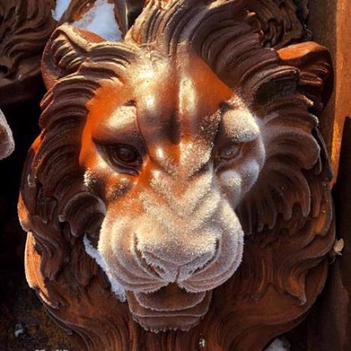 Cast Iron Lion Head Fountain Statue - 610mm High