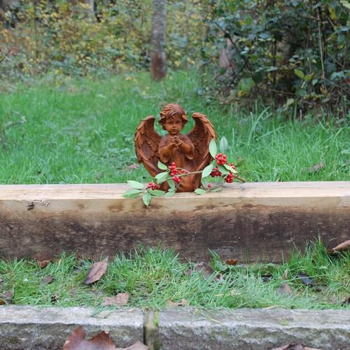 Cast Iron Kneeling Cherub Statue - 240mm High