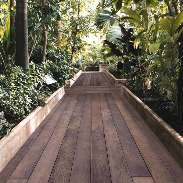 Millboard Decking Enhanced Grain Antique Oak