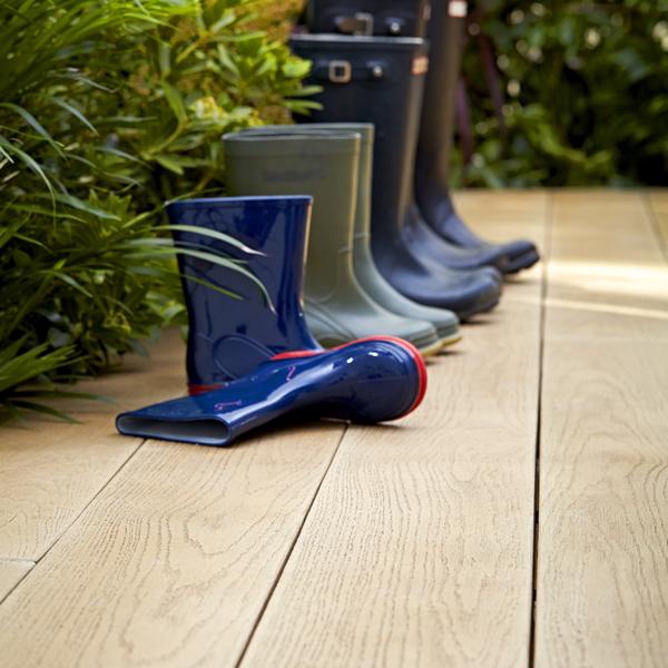 Millboard Decking Enhanced Grain Golden Oak