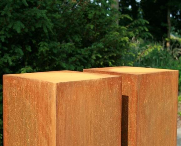 Solidum Corten Plinth