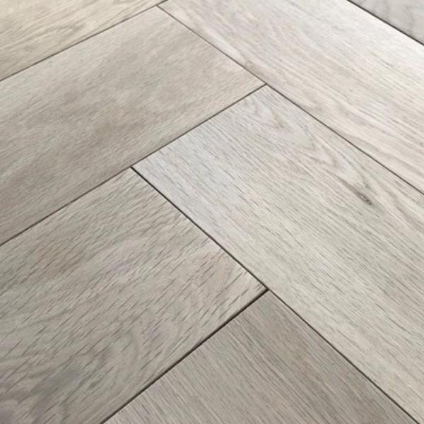 ROUND WOOD Engineered Oak Herringbone Parquet - Smooth, Untreated